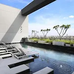 360 Suites Downtown Republica